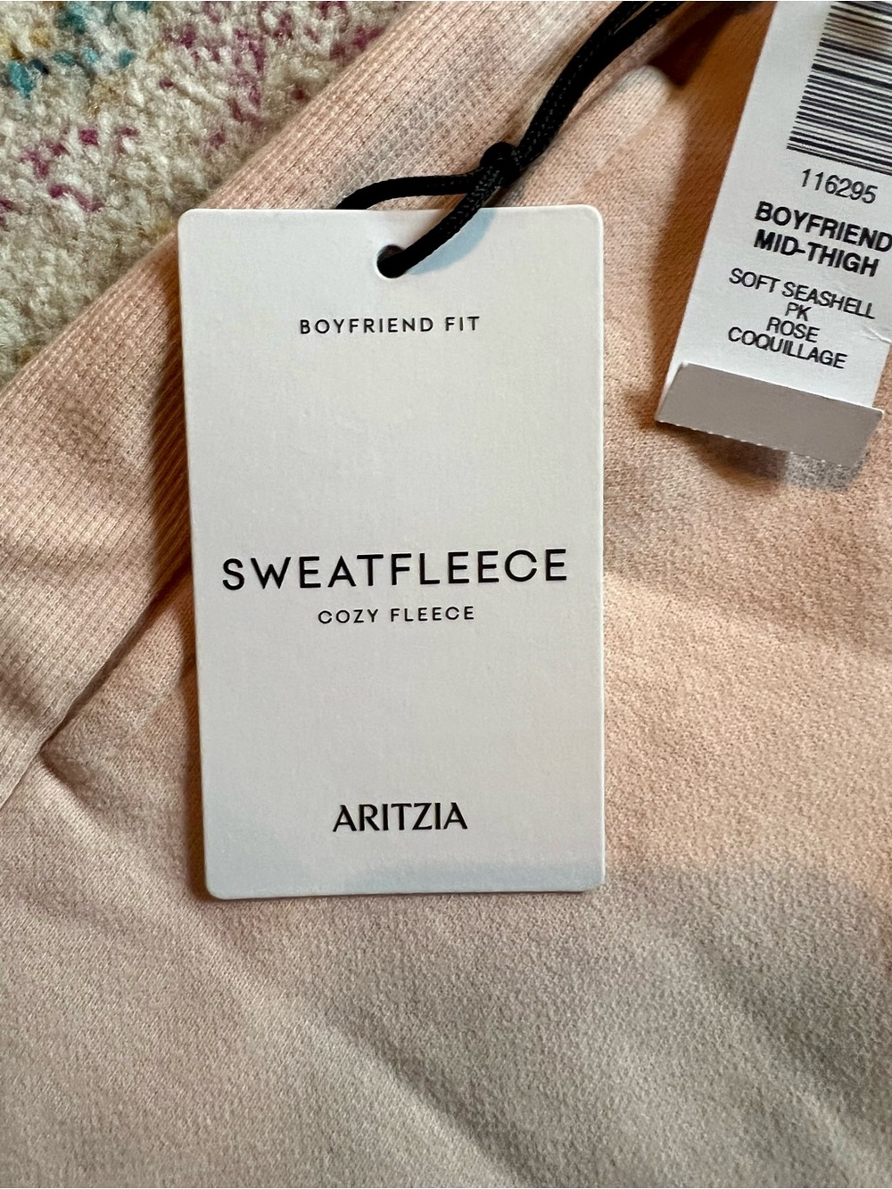 🐚 🌸Aritzia Boyfriend Mid-Thigh Cozy Fleece Shorts in Soft Seashell Pink🌸🐚
